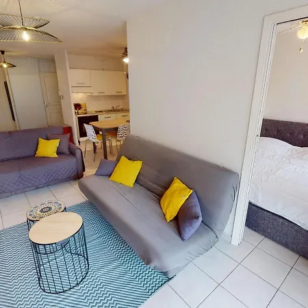 2p Climatise En Centre-ville Avec Terrasse Et Parking Prive - Fr-1-196-336 Apartman *